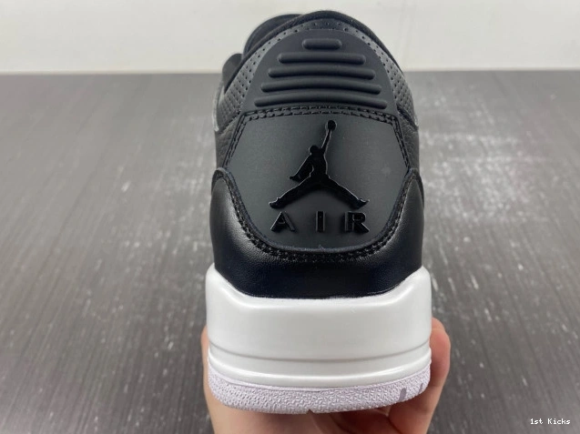 Retro Cyber Jordan (2016) 3 Monday 136064-020 0702